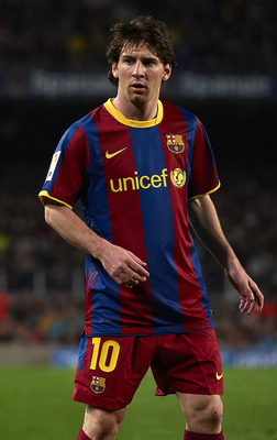 BARCELONA, SPAIN - MARCH 19:  Lionel Messi of Barcelona looks on during the La Liga match between Barcelona and Getafe at Camp Nou on March 19, 2011 in Barcelona, Spain. Barcelona won 2-1.  (Photo by Manuel Queimadelos Alonso/Getty Images)