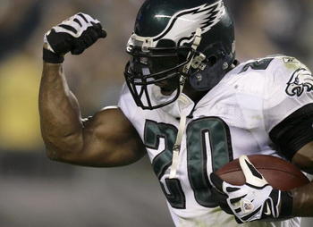 PHILADELPHIA - SEPTEMBER 21: Brian Dawkins #22 of the Philadelphia Eagles celebrates recovering a fumble and the sack of Ben Roethlisberger #7 of the Pittsburgh Steelers during the second half on September 21, 2008 at Lincoln Financial Field in Philadelph