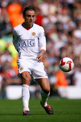 LIVERPOOL, UNITED KINGDOM - SEPTEMBER 13:  Dimitar Berbatov of Manchester United in action during Barclays Premier League match between Liverpool and Manchester United at Anfield on September 13, 2008 in Liverpool, England.  (Photo by Alex Livesey/Getty I