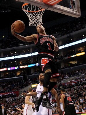 LOS ANGELES, CA - FEBRUARY 02:  Derrick Rose #1 of the Chicago Bulls shoots against the Los Angeles Clippers at Staples Center on February 2, 2011  in Los Angeles, California.  NOTE TO USER: User expressly acknowledges and agrees that, by downloading and