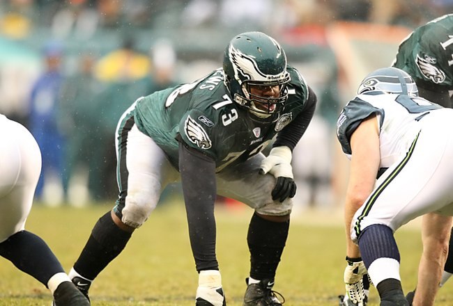 PHILADELPHIA - DECEMBER 2:  Shawn Andrews #73 of the Philadelphia Eagles crouches into position at the line of scrimmage during the NFL game against the Seattle Seahawks at the Lincoln Financial Field on December 2, 2007 in Philadelphia, Pennsylvania. (Ph