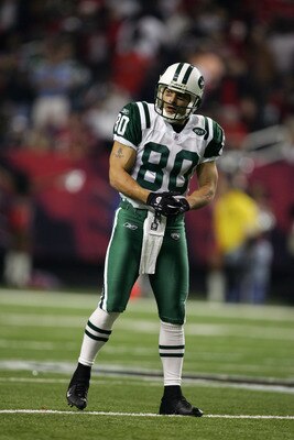 ATLANTA - OCTOBER 24:  Wide receiver Wayne Chrebet #80 of the New York Jets sets in position as he waits for the snap during a game against the Atlanta Falcons at the Georgia Dome on October 24, 2005 in Atlanta, Georgia.  The Falcons won 27-14.  (Photo by