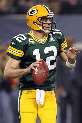 Aaron Rodgers Throwing