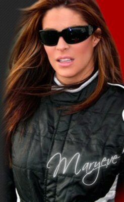 Maryeve Dufault - Talent, looks and determination might get her where she wants to go. (Courtesy Dufault Website)