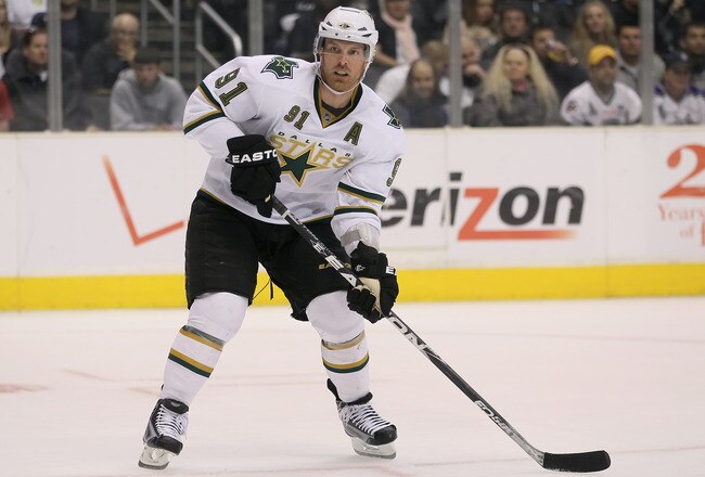 LOS ANGELES, CA - APRIL 02:  Brad Richards #91 of the Dallas Stars skates against the Los Angeles Kings at Staples Center on April 2, 2011 in Los Angeles, California.  (Photo by Jeff Gross/Getty Images)