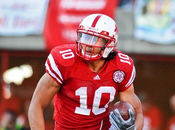 LINCOLN, NE - OCTOBER 16: Running back Roy Helu Jr. #10 of the Nebraska Cornhuskers runs during their game against the Texas Longhorns game at Memorial Stadium on October 16, 2010 in Lincoln, Nebraska. Texas Defeated Nebraska 20-13. (Photo by Eric Francis