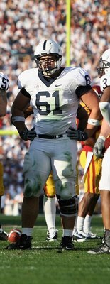 PASADENA, CA - JANUARY 01:  The Penn State Nittany Lions huddle up during the 95th Rose Bowl Game presented by Citi against the USC Trojans at the Rose Bowl on January 1, 2009 in Pasadena, California.  (Photo by Christian Petersen/Getty Images)