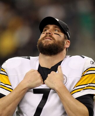 ARLINGTON, TX - FEBRUARY 06:  Quarterback Ben Roethlisberger #7 of the Pittsburgh Steelers looks on against the Green Bay Packers during Super Bowl XLV at Cowboys Stadium on February 6, 2011 in Arlington, Texas.  (Photo by Al Bello/Getty Images)