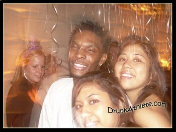 tj-ford-andrea-bargnani-chris-bosh-toronto-raptors-3-drunk-pictures11_display_image.jpg?1304981880