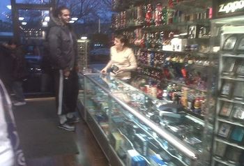 Joakim-Noah-Shopping-For-Bongs-In-Smoke-Shop1_display_image.jpg?1304982451