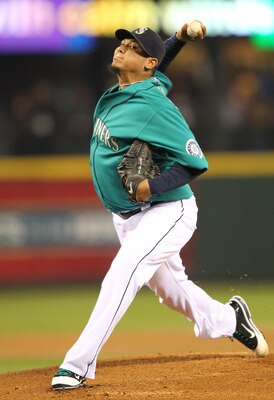 SEATTLE - MAY 06:  Starting pitcher Felix Hernandez #34 of the Seattle Mariners pitches against the Chicago White Sox at Safeco Field on May 6, 2011 in Seattle, Washington. The Mariners won 3-2. (Photo by Otto Greule Jr/Getty Images)