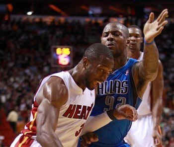 Dwyane-wade-drive-mavericks_display_image