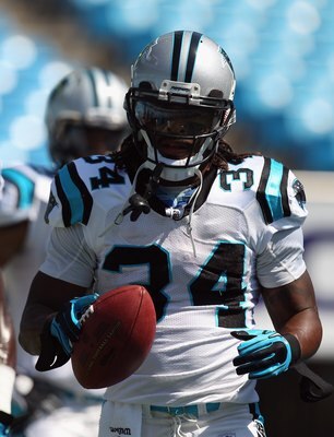 CHARLOTTE, NC - SEPTEMBER 19:  DeAngelo Williams #34 of the Carolina Panthers during their game at Bank of America Stadium on September 19, 2010 in Charlotte, North Carolina.  (Photo by Streeter Lecka/Getty Images)
