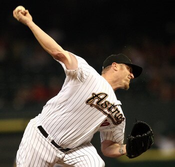 HOUSTON - JUNE 07:  Pitcher Brett Myers #39 of the Houston Astros throws against the St. Louis Cardinals in the first inning at Minute Maid Park on June 7, 2011 in Houston, Texas.  (Photo by Bob Levey/Getty Images)