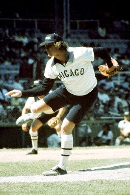 Gal_uniforms_whitesox_display_image