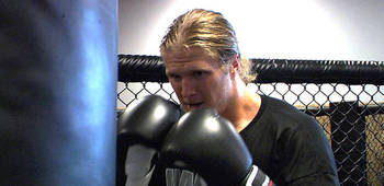Claymatthews_display_image