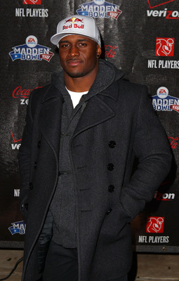 GRAPEVINE, TX - FEBRUARY 03:  NFL Player Reggie Bush of the New Orleans Saints attends the Coke Zero black carpet at the EA SPORTS Madden Bowl XVII at The Glass Cactus on February 3, 2011 in Grapevine, Texas.  (Photo by Joe Scarnici/Getty Images for Madde