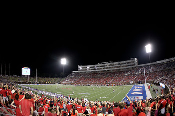 DALLAS - SEPTEMBER 24:  A general view of play between the TCU Horned Frogs and the SMU Mustangs at Gerald J. Ford Stadium on September 24, 2010 in Dallas, Texas.  (Photo by Ronald Martinez/Getty Images)