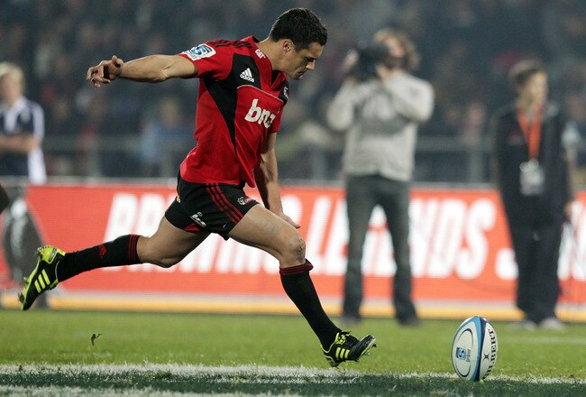 NAPIER, NEW ZEALAND - MAY 21:  Dan Carter of the Crusaders kicks during the round 14 Super Rugby match between the Crusaders and the Chiefs at McLean Park on May 21, 2011 in Napier, New Zealand.  (Photo by Hagen Hopkins/Getty Images)