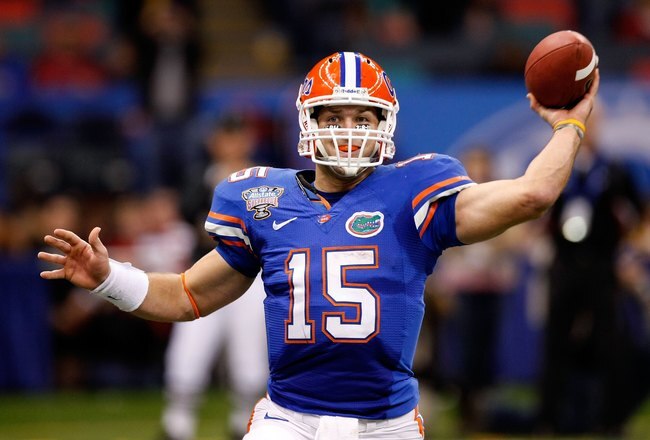 NEW ORLEANS - JANUARY 01:  Quarterback Tim Tebow #15 of the Florida Gators throws a pass against the Cincinnati Bearcats during the Allstate Sugar Bowl at the Louisana Superdome on January 1, 2010 in New Orleans, Louisiana.  (Photo by Kevin C. Cox/Getty I
