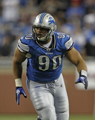 DETROIT - OCTOBER 31: Ndamukong Suh #90 of the Detroit Lions recovers a late fourth quarter fumble from Rex Grossman #8 of the Washington Redskins an scores a touchdown at Ford Field on October 31, 2010 in Detroit, Michigan. The Lions defeated the Redskin