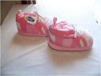 Bostonredsoxwomenspinkslippers-sneakers_display_image