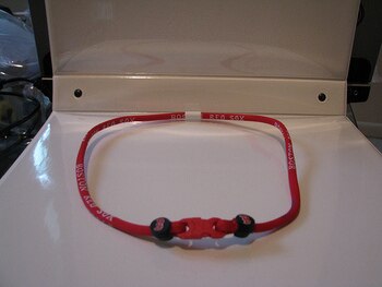 Mlbtitaniumnecklace_display_image