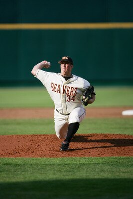 OMAHA, NE - JUNE 26:  Jonah Nickerson #34 of the Oregon State Beavers pitches against the North Carolina Tar Heels during game three of the NCAA College World Series Baseball Championship at Rosenblatt Stadium on June 26, 2006 in Omaha, Nebraska. The Beav