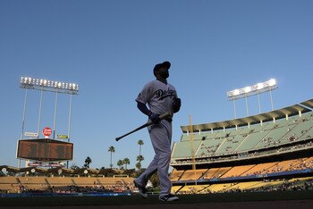 LOS ANGELES, CA - JUNE 20:  Center fielder Matt Kemp #27 of the Los Angeles Dodgers warms up before the game with the Detroit Tigers on June 20, 2011 at Dodger Stadium in Los Angeles, California.  The Dodgers won 4-0.  (Photo by Stephen Dunn/Getty Images)
