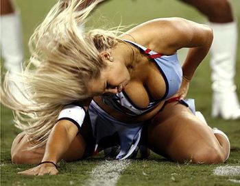 Titanscheerleaders_display_image