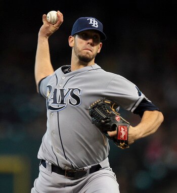 HOUSTON - JUNE 24:  Pitcher James Shields #33 of the Tampa Bay Rays throws against the Houston Astros at Minute Maid Park on June 24, 2011 in Houston, Texas. Tampa Bay won 5-1.  (Photo by Bob Levey/Getty Images)