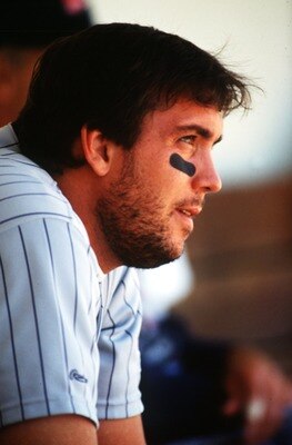 1989:  MINNESOTA FIRST BASEMAN KENT HRBEK IN THE DUGOUT DURING THE TWINS GAME VERSUS OAKLAND ATHLETICS AT THE OAKLAND COLISEUM IN OAKLAND, CALIFORNIA. Mandatory Credit: Otto Greule/ALLSPORT