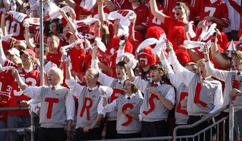 COLUMBUS, OH - OCTOBER 20:  Ohio State Buckeye fans cheer head coach Jim Tressel during a game against the Michigan State Spartans at Ohio Stadium October 20, 2007 in Columbus, Ohio. Ohio State won the game 24-17.  (Photo by Gregory Shamus/Getty Images)