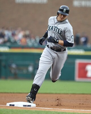 detroit  mi   june 10  first baseman justin smoak  17 of the seattle