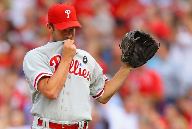ST. LOUIS, MO - JUNE 23: Starter Roy Oswalt #44 of the Philadelphia Phillies reacts to giving up a home run against the St. Louis Cardinals at Busch Stadium on June 23, 2011 in St. Louis, Missouri.  (Photo by Dilip Vishwanat/Getty Images)