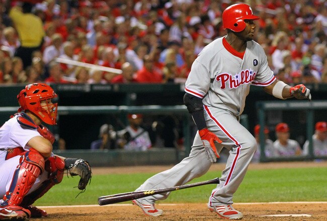 ST. LOUIS, MO - JUNE 23: Ryan Howard #6 of the Philadelphia Phillies hits an RBI single against the St. Louis Cardinals at Busch Stadium on June 23, 2011 in St. Louis, Missouri.  (Photo by Dilip Vishwanat/Getty Images)