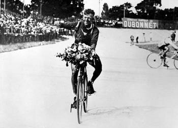 Wore the yellow jersey from start to finish in 1928