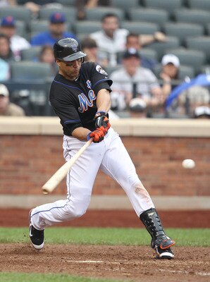 NEW YORK, NY - JULY 03:  Carlos Beltran #15 of the New York Mets in action against the New York Yankees during their game on July 3, 2011 at Citi Field in the Flushing neighborhood of the Queens borough of New York City.  (Photo by Al Bello/Getty Images)