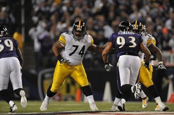 BALTIMORE - NOVEMBER 29:  Willie Colon #74 of the Pittsburgh Steelers defends against the  Baltimore Ravens at M&T Bank Stadium on November 29, 2009 in Baltimore, Maryland. The Ravens defeated the Steelers 20-17. (Photo by Larry French/Getty Images)