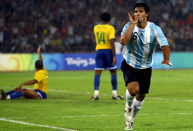 BEIJING - AUGUST 19:  Sergio Aguero of Argentina celebrates scoring during the men's football semifinal match between Argentina and Brazil at Workers' Stadium on Day 11 of the Beijing 2008 Olympic Games on August 19, 2008 in Beijing, China.  (Photo by Sha
