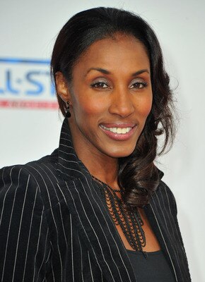 LOS ANGELES, CA - FEBRUARY 20:  WNBA player Lisa Leslie arrives to the T-Mobile Magenta Carpet at the 2011 NBA All-Star Game on February 20, 2011 in Los Angeles, California.  (Photo by Alberto E. Rodriguez/Getty Images)
