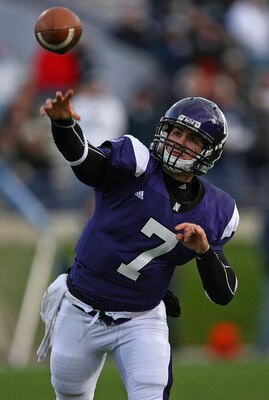 EVANSTON, IL - OCTOBER 31: Dan Persa #7 of the Northwestern Wildcats throws a pass against the Penn State Nittany Lions at Ryan Field on October 31, 2009 in Evanston, Illinois. Penn State defeated Northwestern 34-13. (Photo by Jonathan Daniel/Getty Images