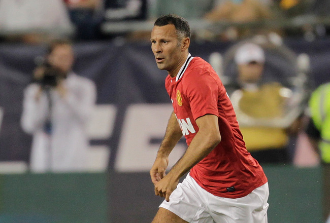 FOXBORO, MA - JULY 13:  Ryan Giggs #11 of Manchester United competes against the New England Revolution during a friendly match at Gillette Stadium on July 13, 2011 in Foxboro, Massachusetts. (Photo by Jim Rogash/Getty Images)