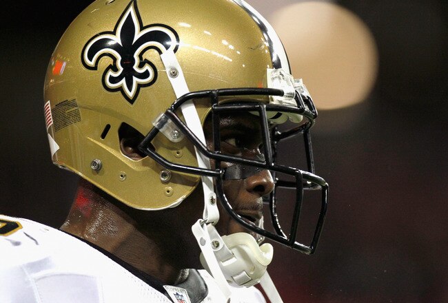 ATLANTA, GA - DECEMBER 27:  Reggie Bush #25 of the New Orleans Saints against the Atlanta Falcons at Georgia Dome on December 27, 2010 in Atlanta, Georgia.  (Photo by Kevin C. Cox/Getty Images)