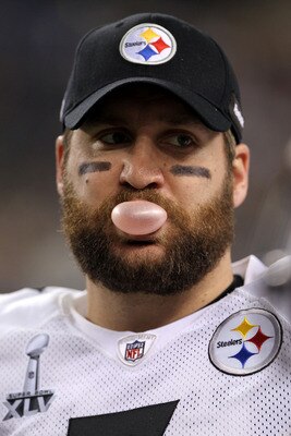 ARLINGTON, TX - FEBRUARY 06:  Ben Roethlisberger #7 of the Pittsburgh Steelers looks on prior to playing the Green Bay Packers in Super Bowl XLV at Cowboys Stadium on February 6, 2011 in Arlington, Texas.  (Photo by Doug Pensinger/Getty Images)