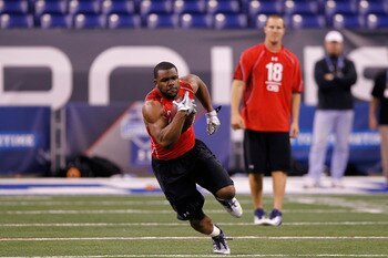 INDIANAPOLIS, IN - FEBRUARY 27: Running back Mark Ingram of Alabama runs with the ball during the 2011 NFL Scouting Combine at Lucas Oil Stadium on February 27, 2011 in Indianapolis, Indiana. (Photo by Joe Robbins/Getty Images)