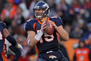 DENVER - JANUARY 02:  Quarterback Tim Tebow #15 of the Denver Broncos looks to deliver a pass against the San Diego Chargers at INVESCO Field at Mile High on January 2, 2011 in Denver, Colorado.  (Photo by Doug Pensinger/Getty Images)
