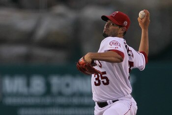 ANAHEIM, CA - JULY 09:  Joel Pineiro #35 of the Los Angeles Angels of Anaheim pitches against the Seattle Mariners at Angel Stadium of Anaheim on July 9, 2011 in Anaheim, California.  (Photo by Jeff Gross/Getty Images)