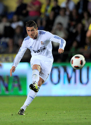 Messi Kicking Ronaldo