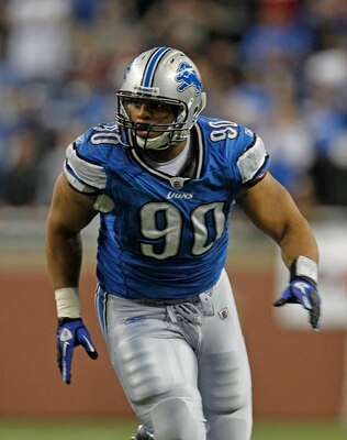 DETROIT - OCTOBER 31: Ndamukong Suh #90 of the Detroit Lions recovers a late fourth quarter fumble from Rex Grossman #8 of the Washington Redskins an scores a touchdown at Ford Field on October 31, 2010 in Detroit, Michigan. The Lions defeated the Redskin